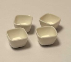 画像3: ミニチュア食器　角小鉢白　プラスチック (3)